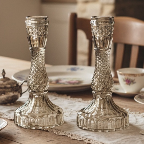 Cupcakes & Cashmere Glass Candlesticks Taper Holders  7" in Champagne Amber NEW - Picture 3 of 13